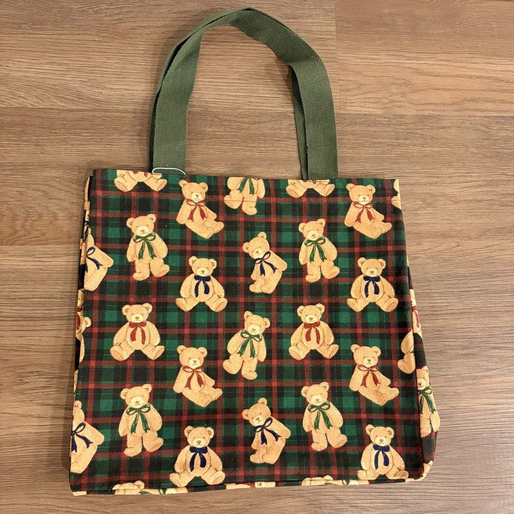 NWT VIRAL CHRISTMAS PLAID BEAR REUSABLE TOTE BAG